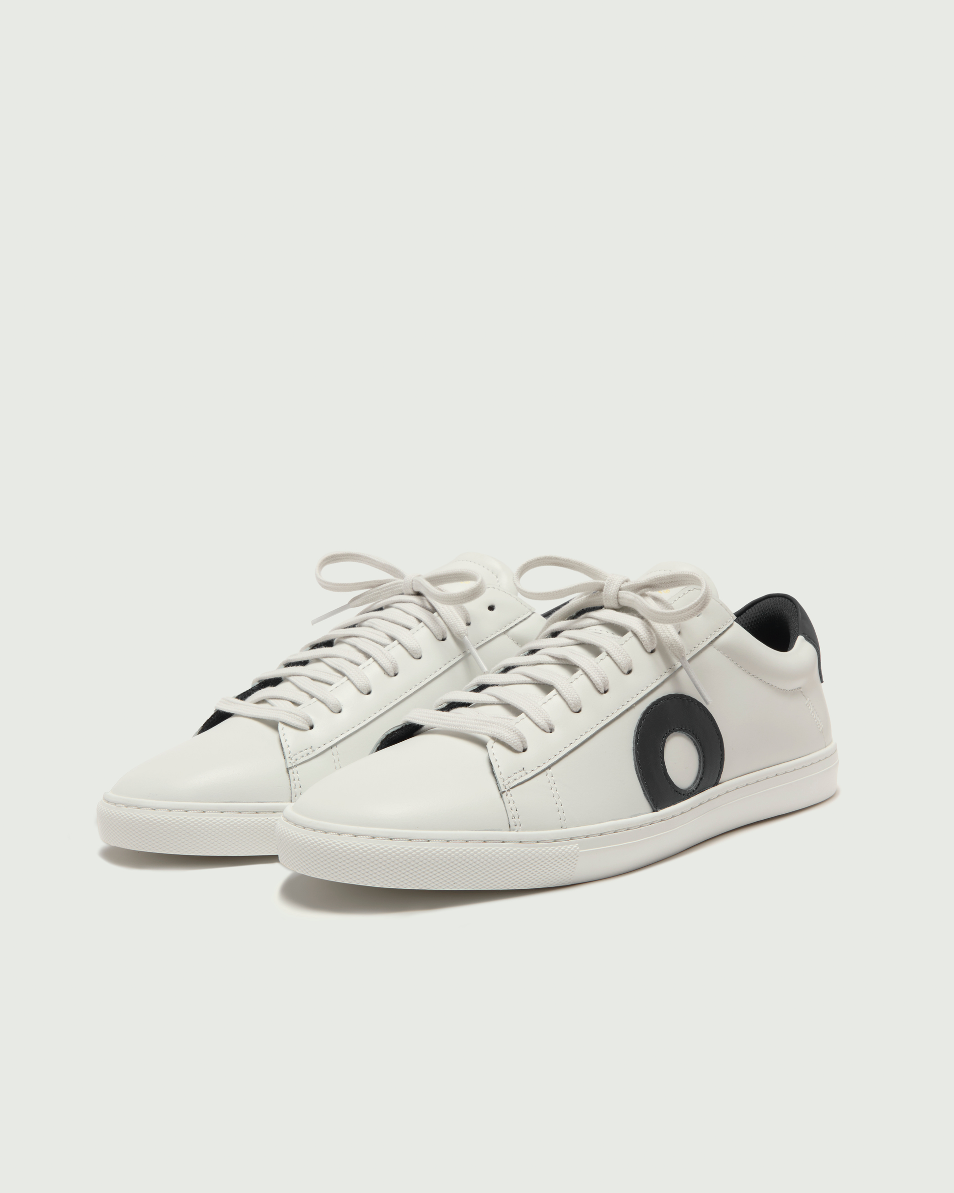 Oliver Cabell Low 1-White / Black