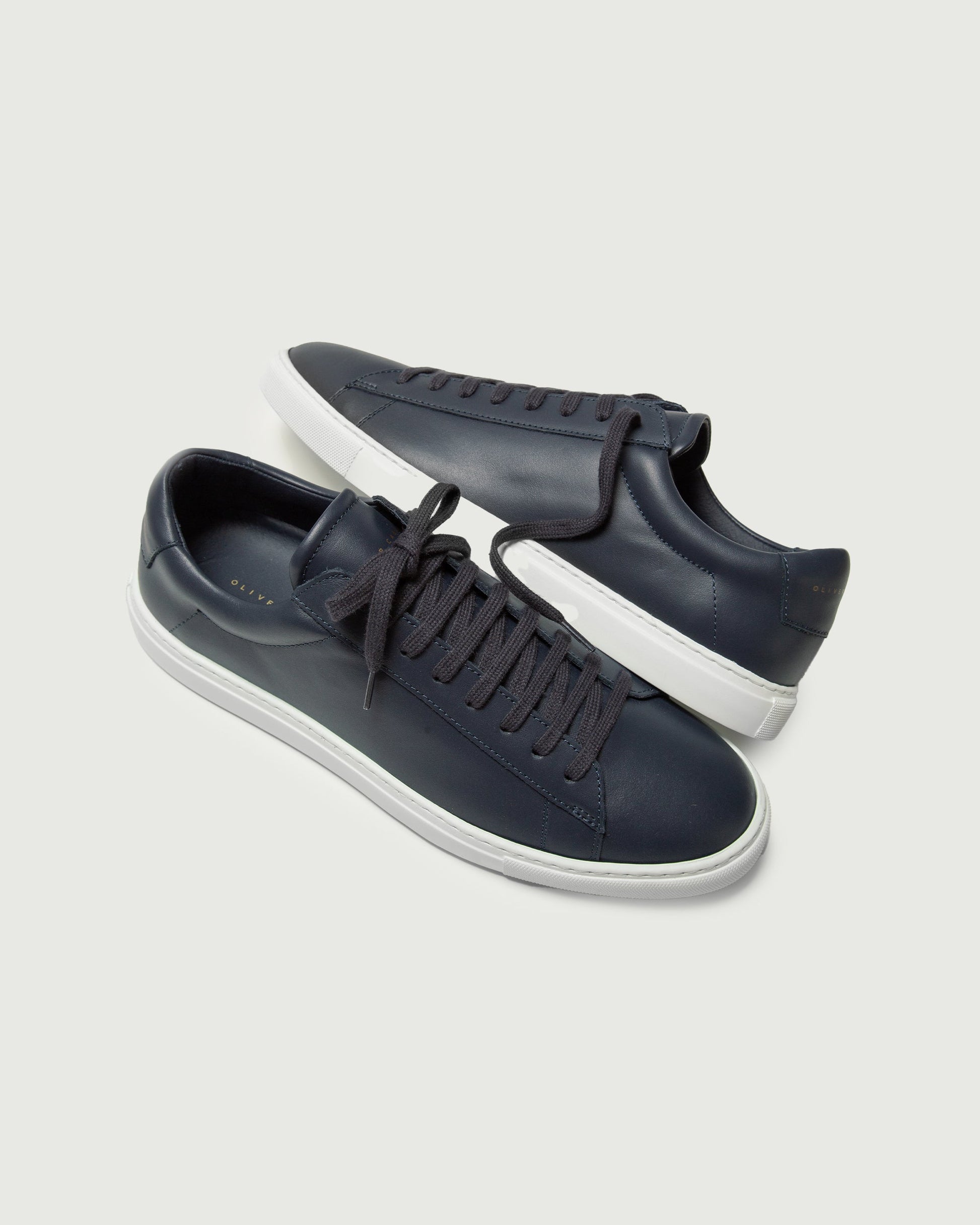 Oliver Cabell Low 1-Royal (Orthopedic)