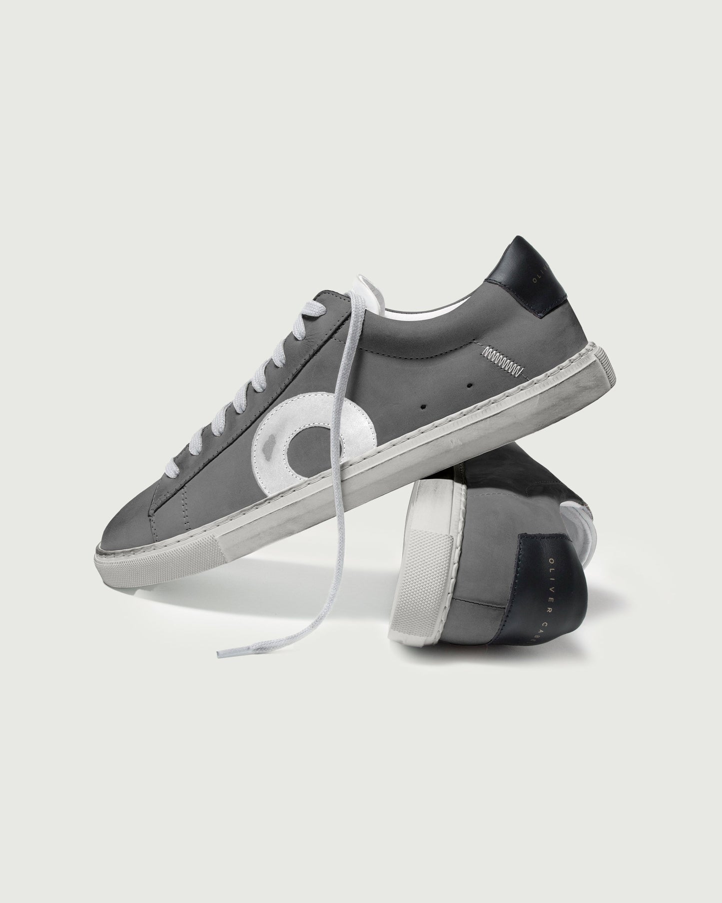 Oliver Cabell Low 1-Smoke (Orthopedic)