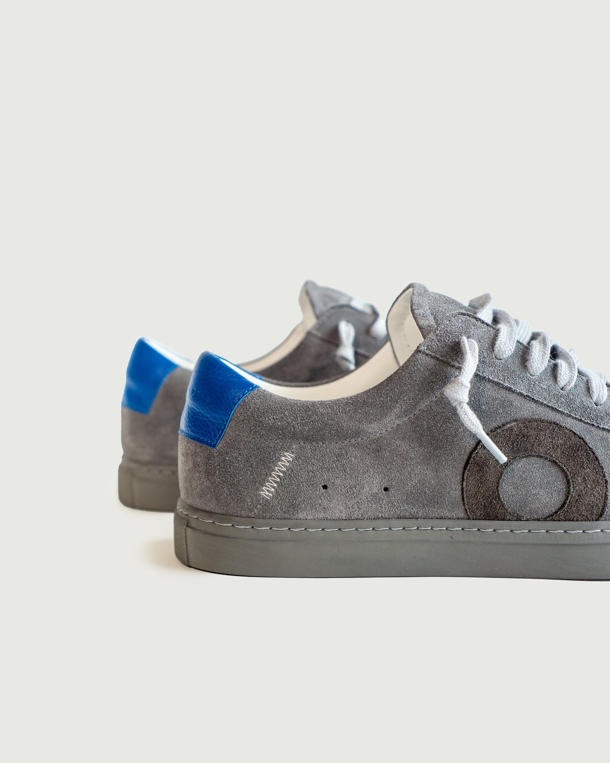 Oliver Cabell Low 1-Pigment (Orthopedic)