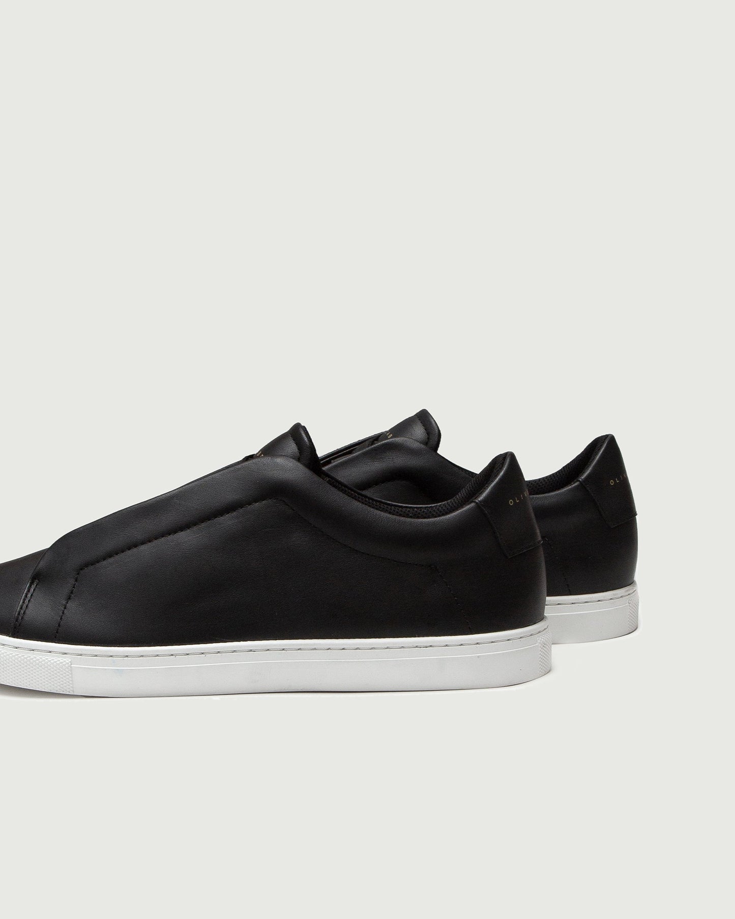 Oliver Cabell Low 1 Laceless-Black