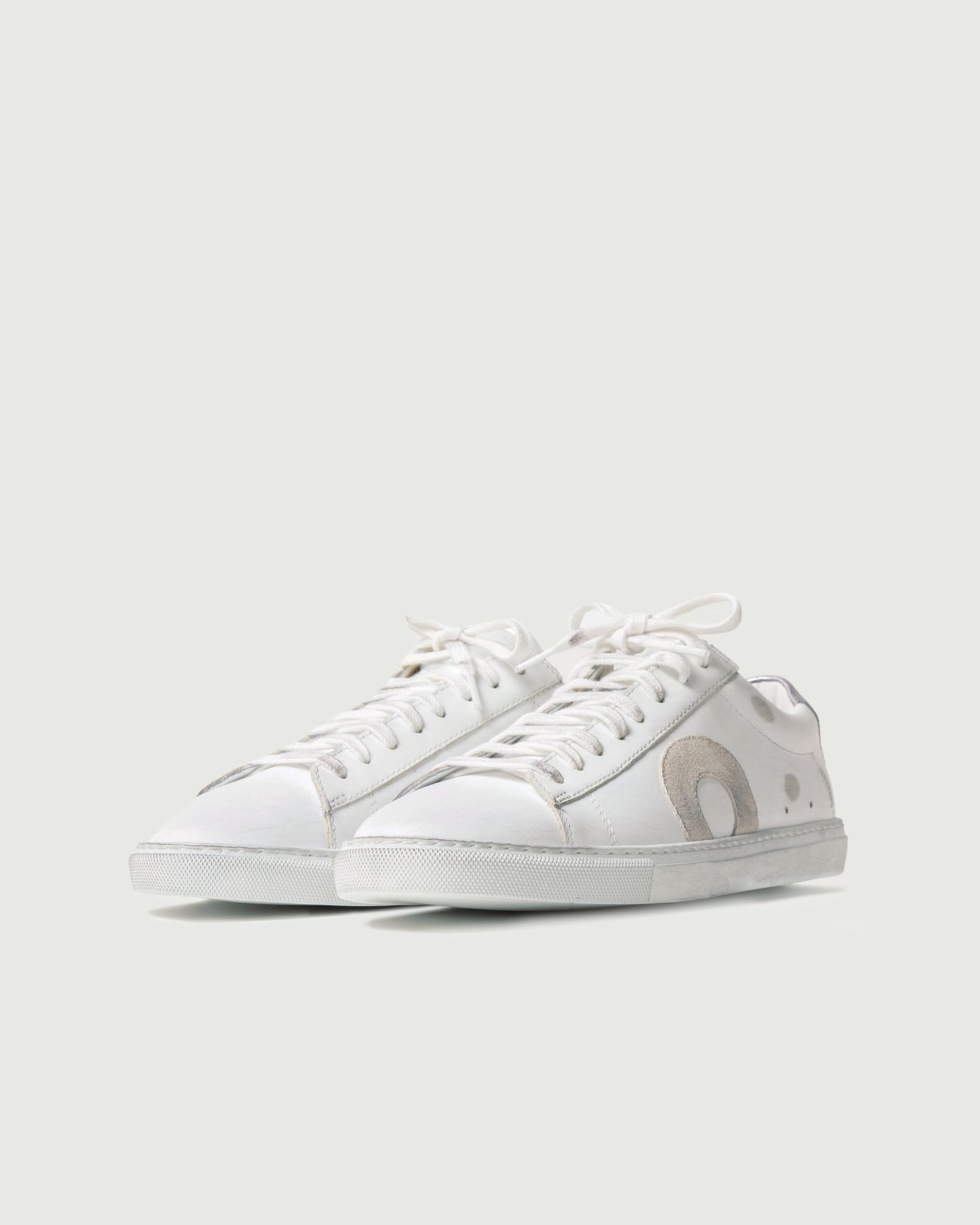 Oliver Cabell Low 1-Vienna