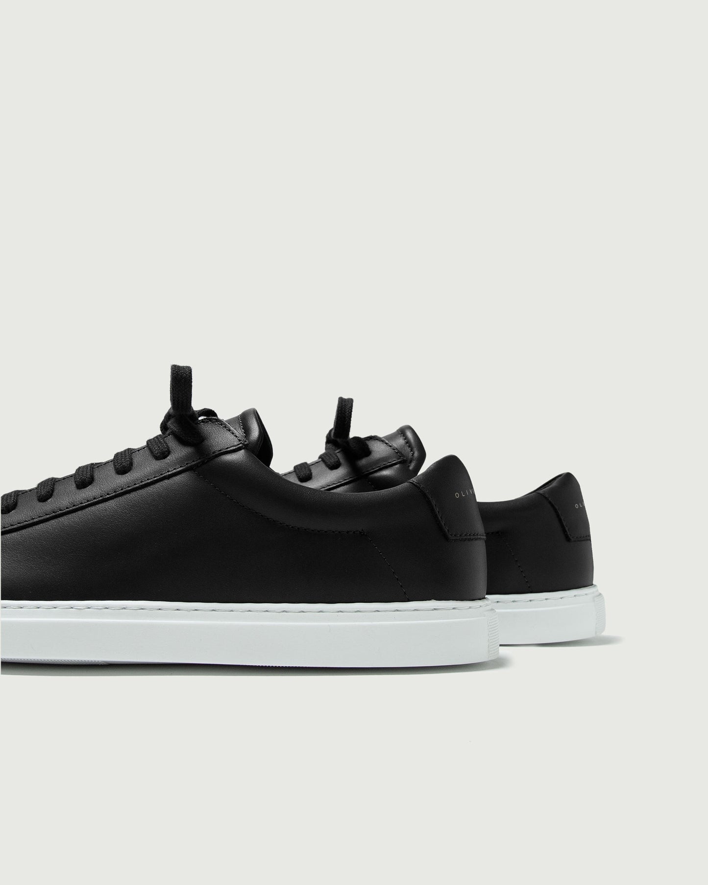 Oliver Cabell Low 1-Black