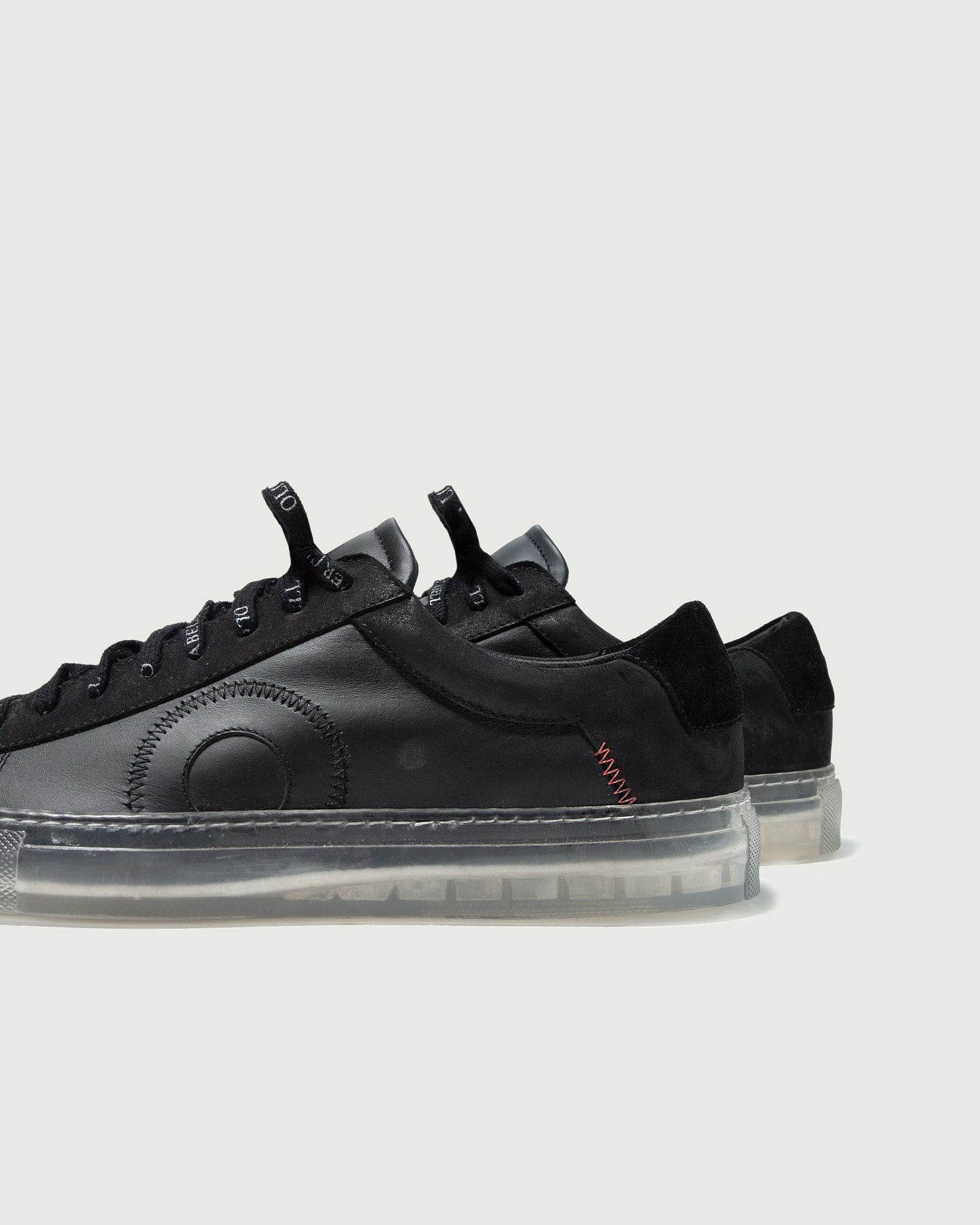 Oliver Cabell Low 1-Black Ghost