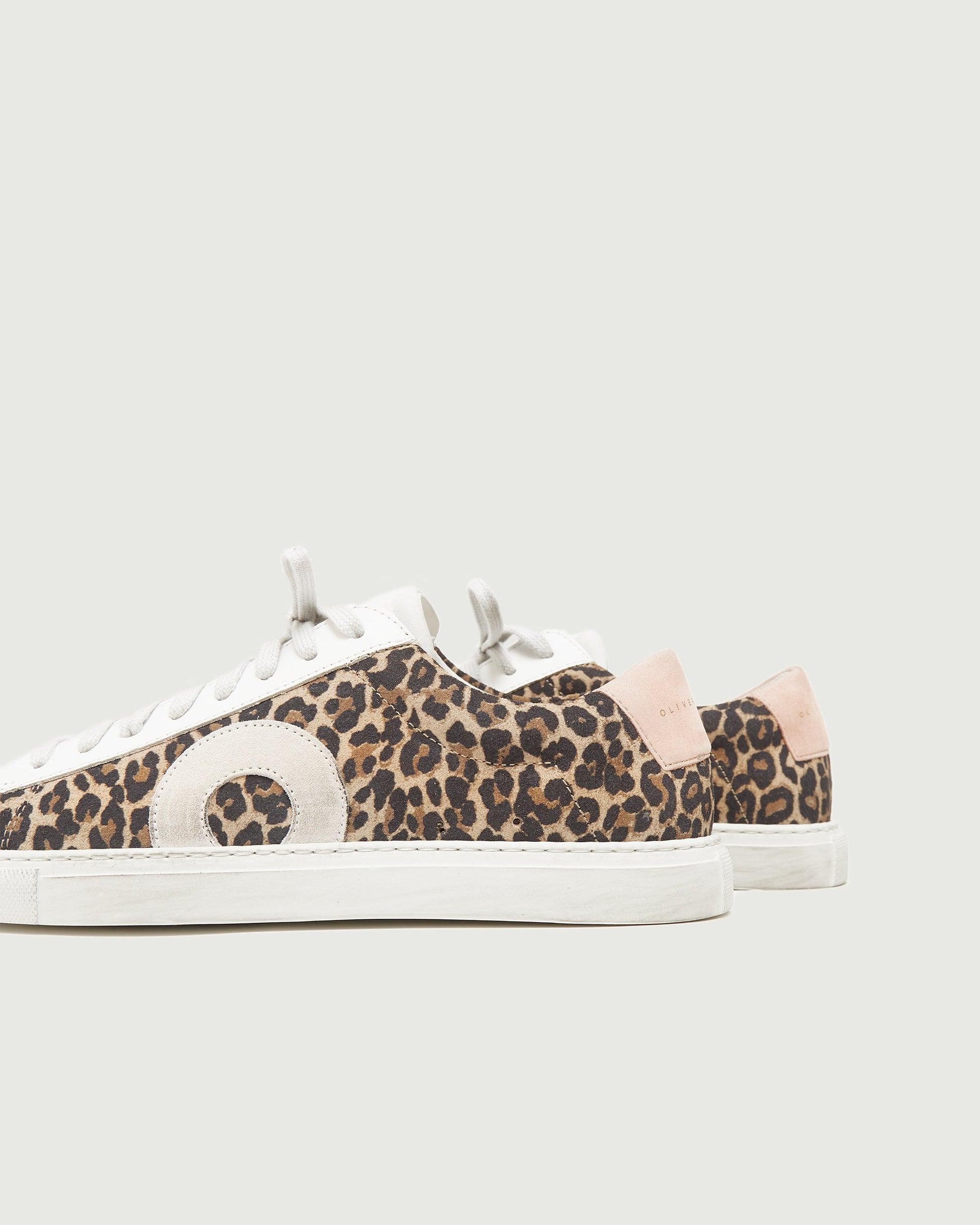 Oliver Cabell Low 1-Leopard