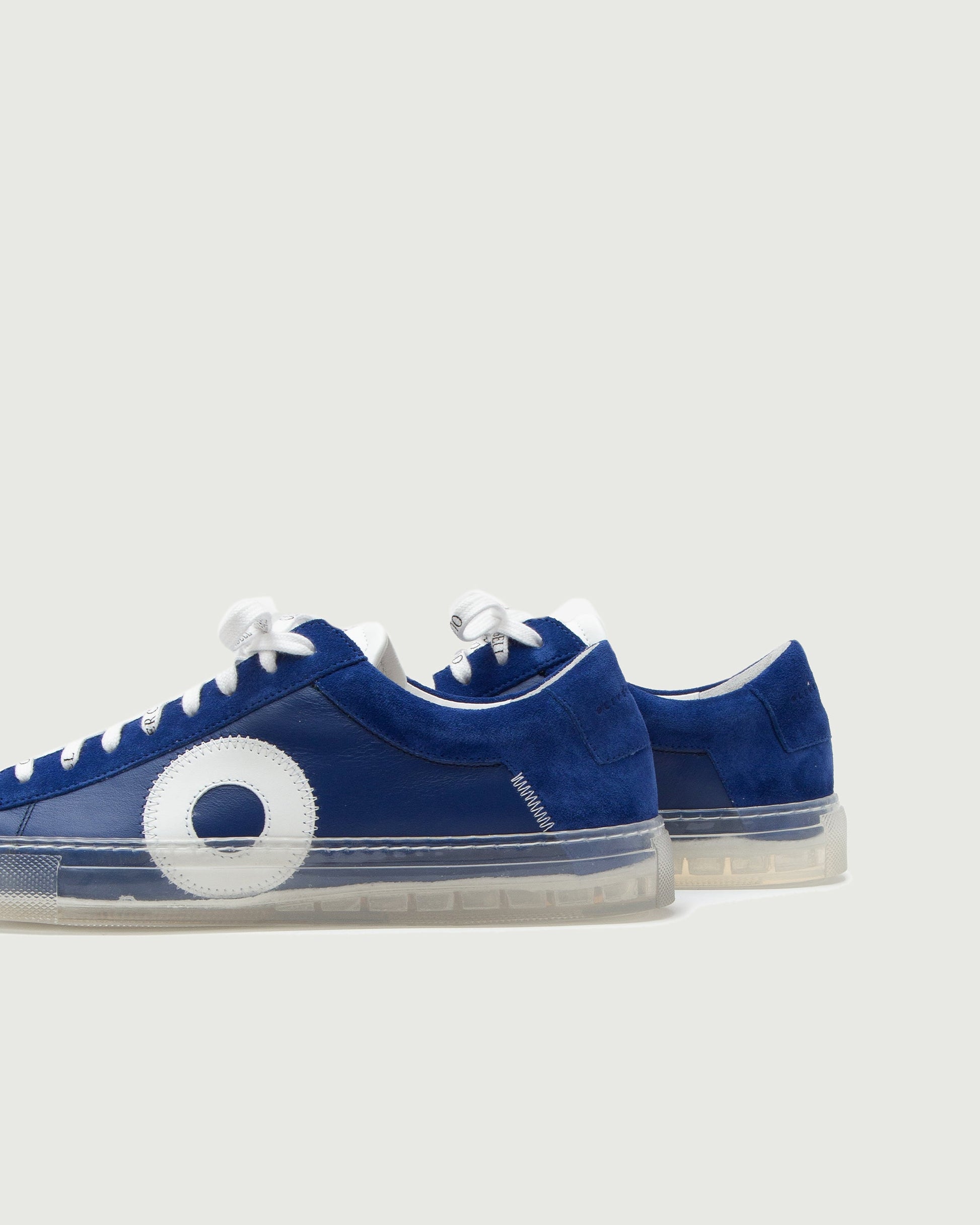 Oliver Cabell Low 1-Reverse Navy Yin Yang (Orthopedic)